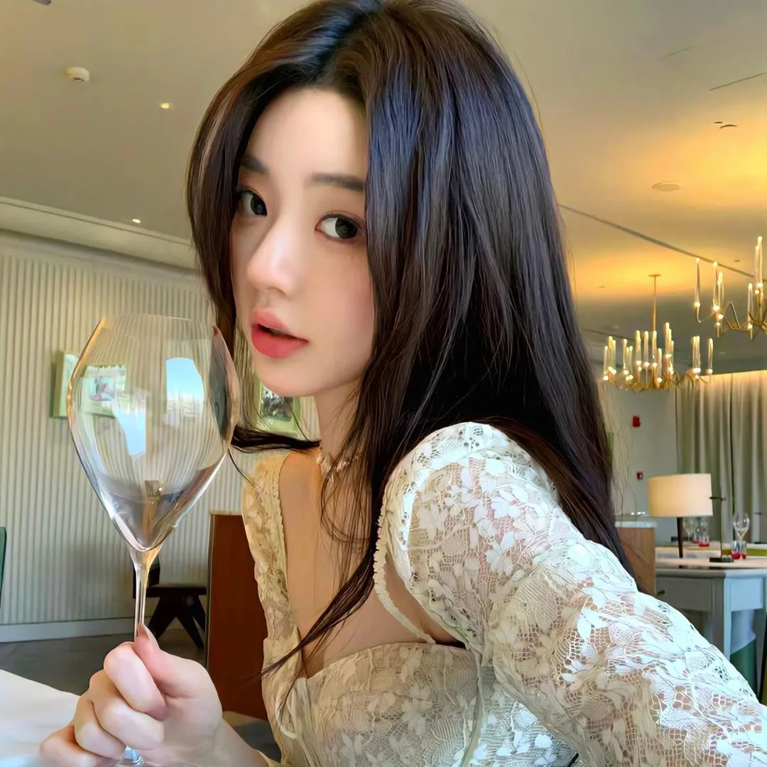 马诺莱特封面